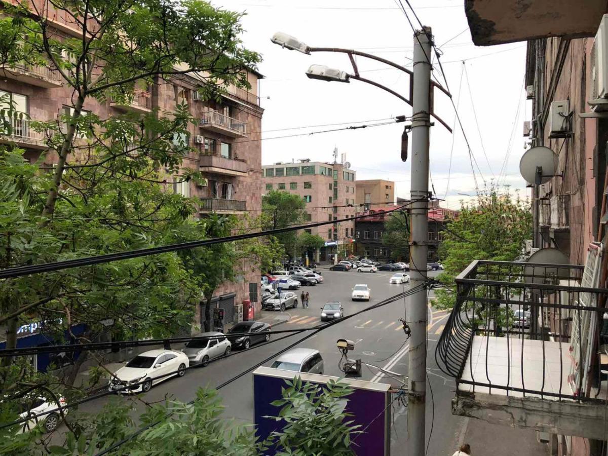 Apartament Квартира В Самом Центре Еревана Zewnętrze zdjęcie
